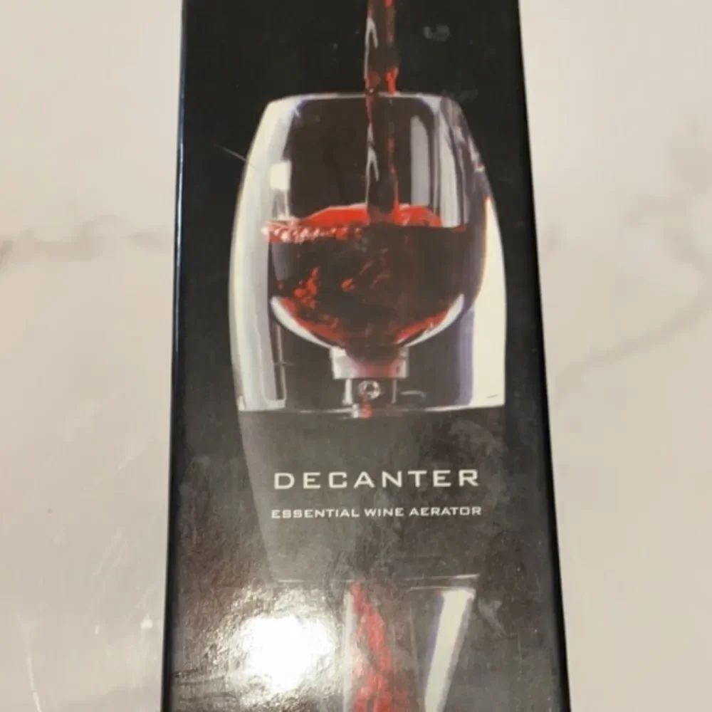 NWT wine decanter